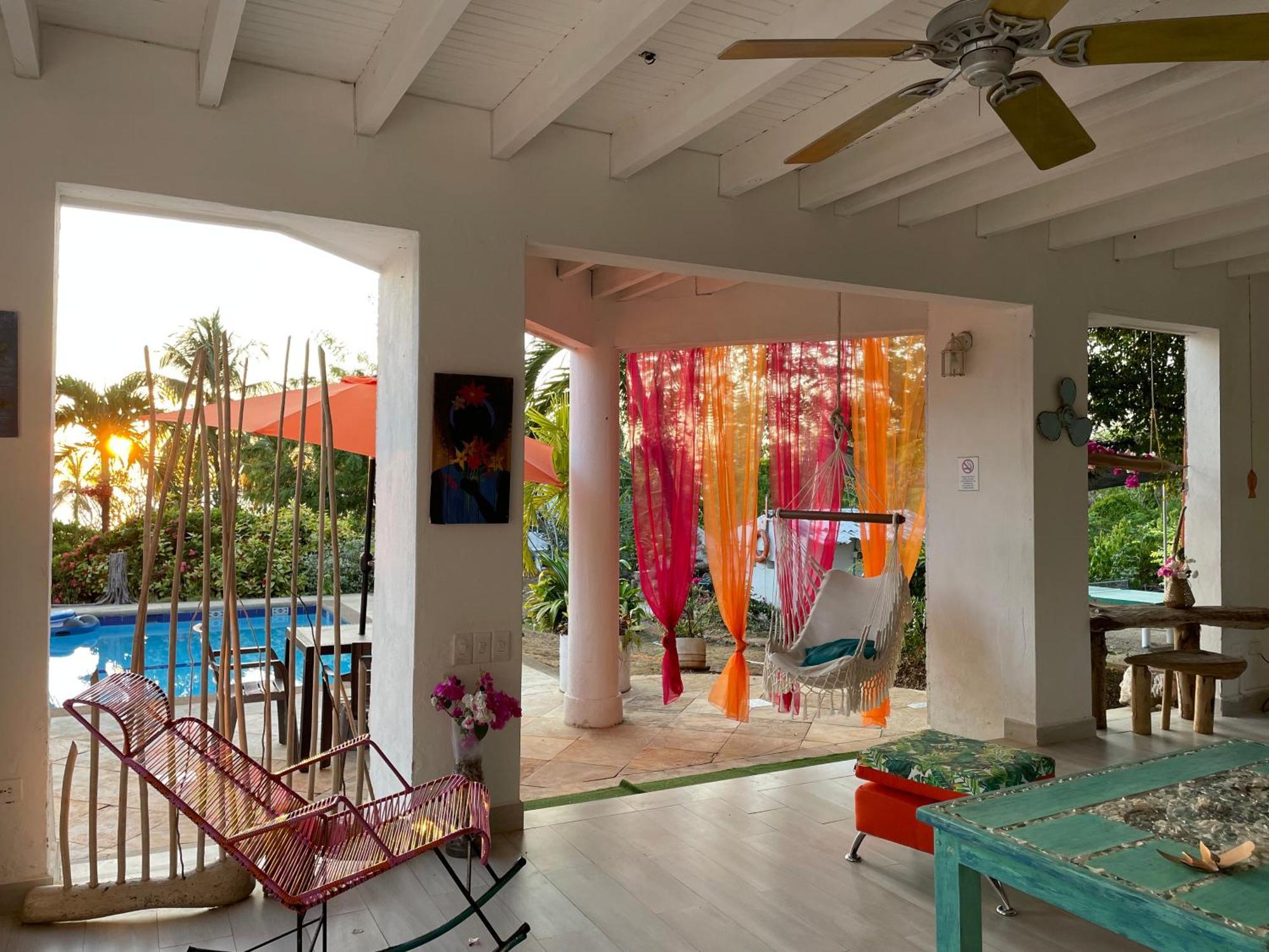 Casa De Las Flores Tropical San Andres  Exterior photo